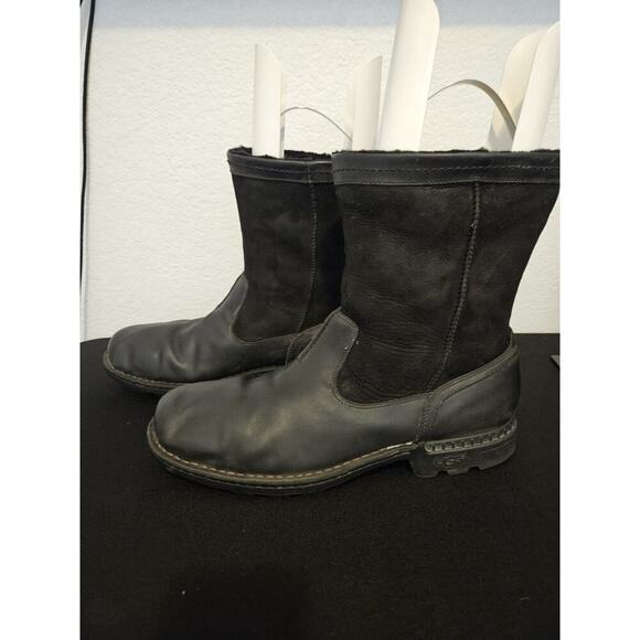UGG Men\'s Hartsville Boots Brown Leather Suede Sheepskin Lined 5626 Size 16 main image 8